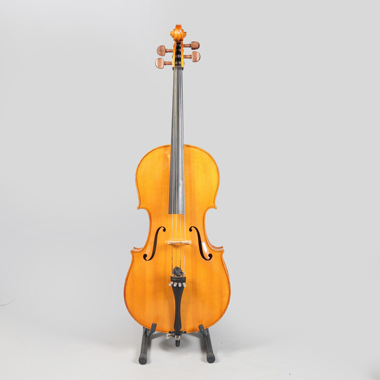 A 4/4 CELLO AND BOW, CIRCA 19TH CENTURY. Collectables - Musical ...