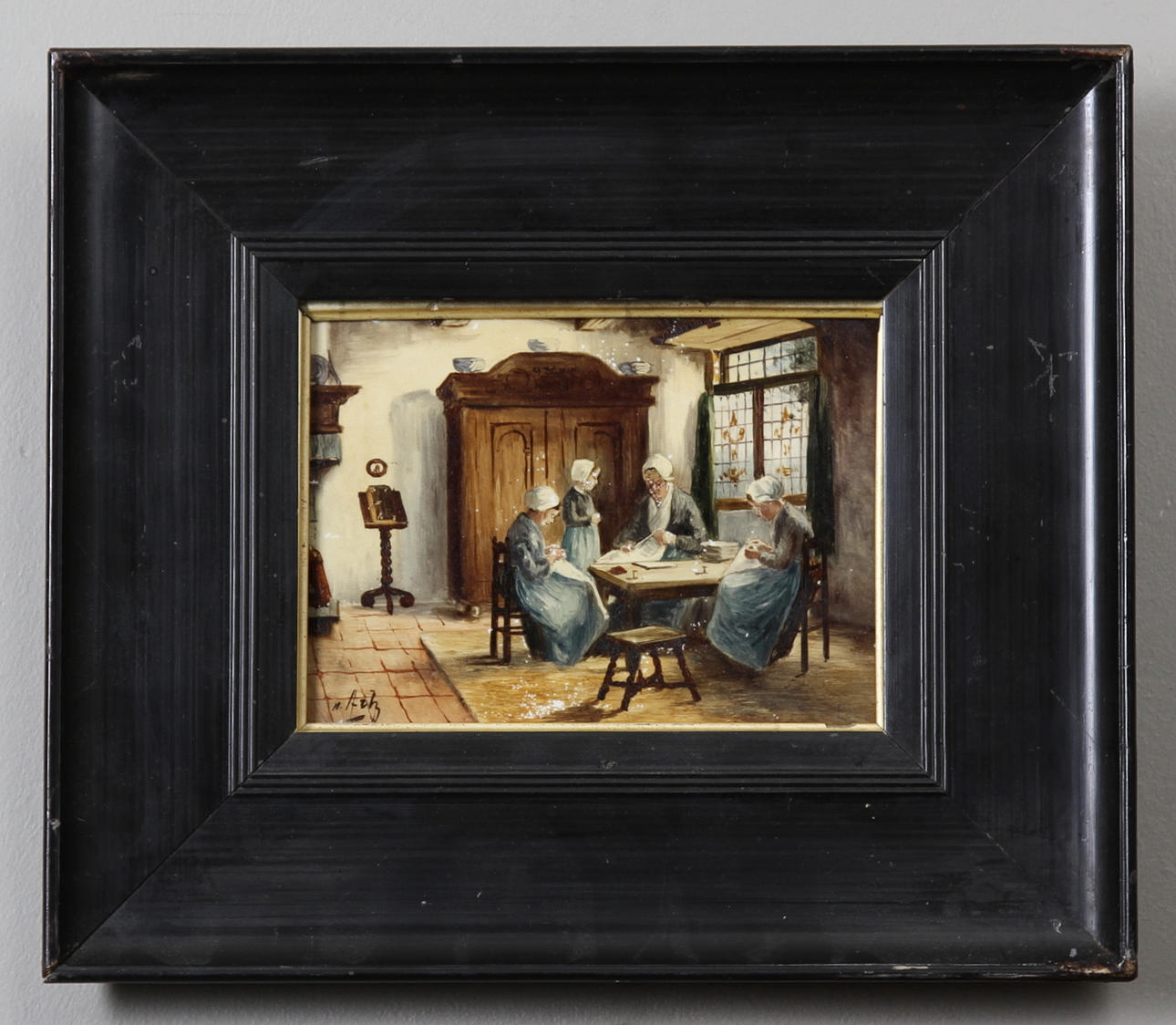 OKÄND KONSTNÄR. Interiör med syende damer och flicka. Olja på kakelplatta. Signerad.