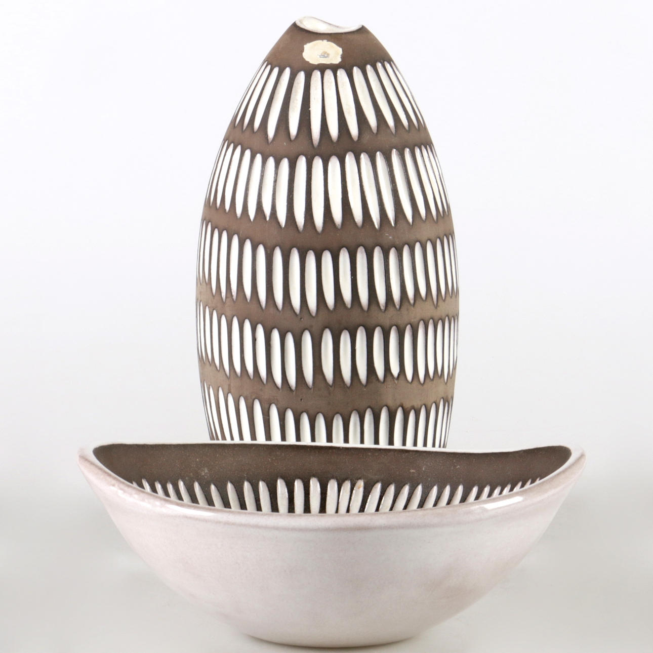 VAS, samt skål, keramik, "Negro", ingrid Atterberg, Upsala Ekeby.