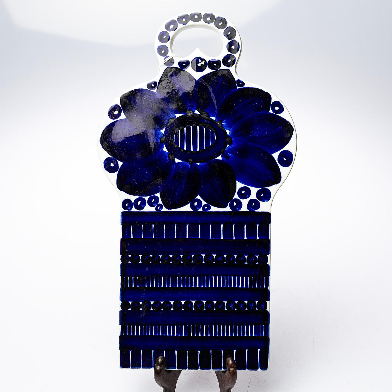 ULLA PROCOPÉ. Skärbräda, porslin, "Valencia", Arabia.