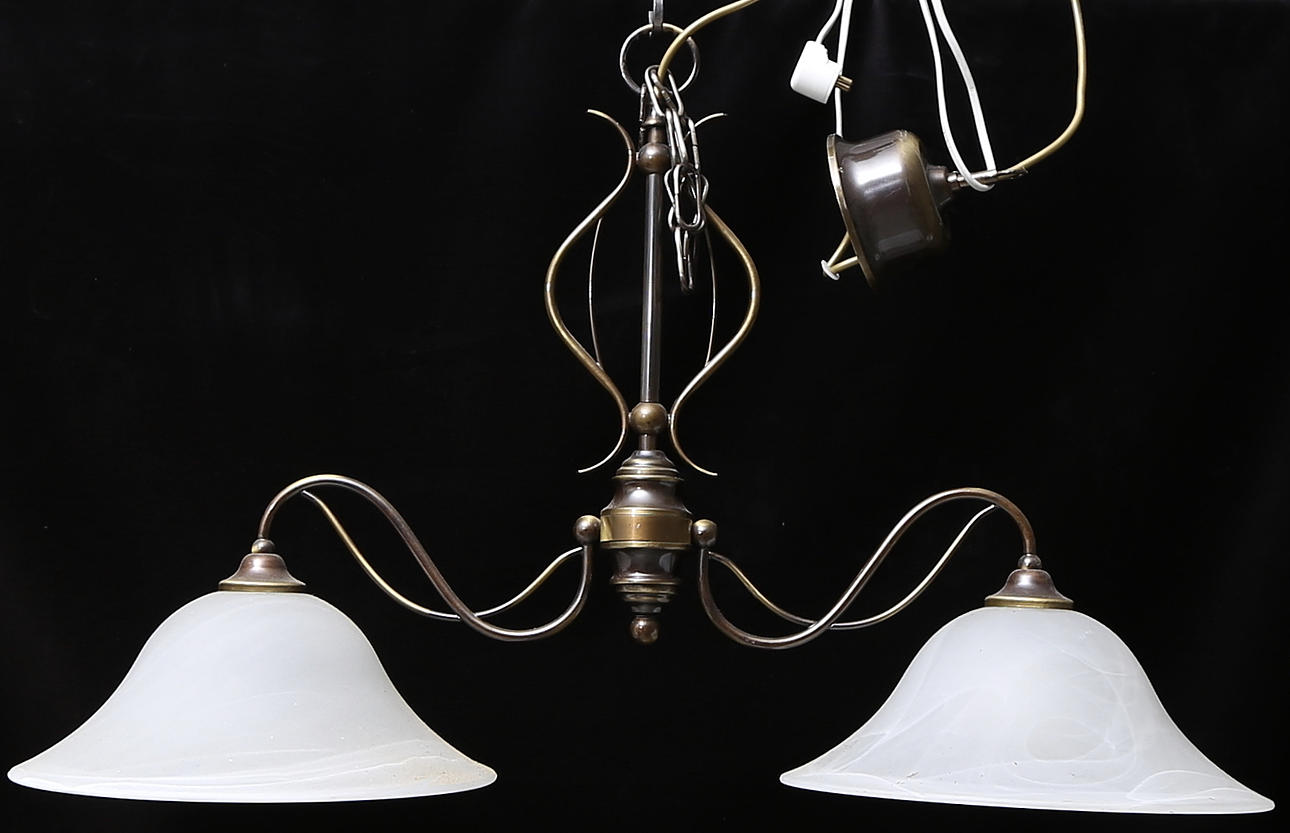 TAKLAMPA, Lyktan, Bankeryds belysning, 1900-talets andra hälft, höjd exklusive kedja, ca. 51 cm.