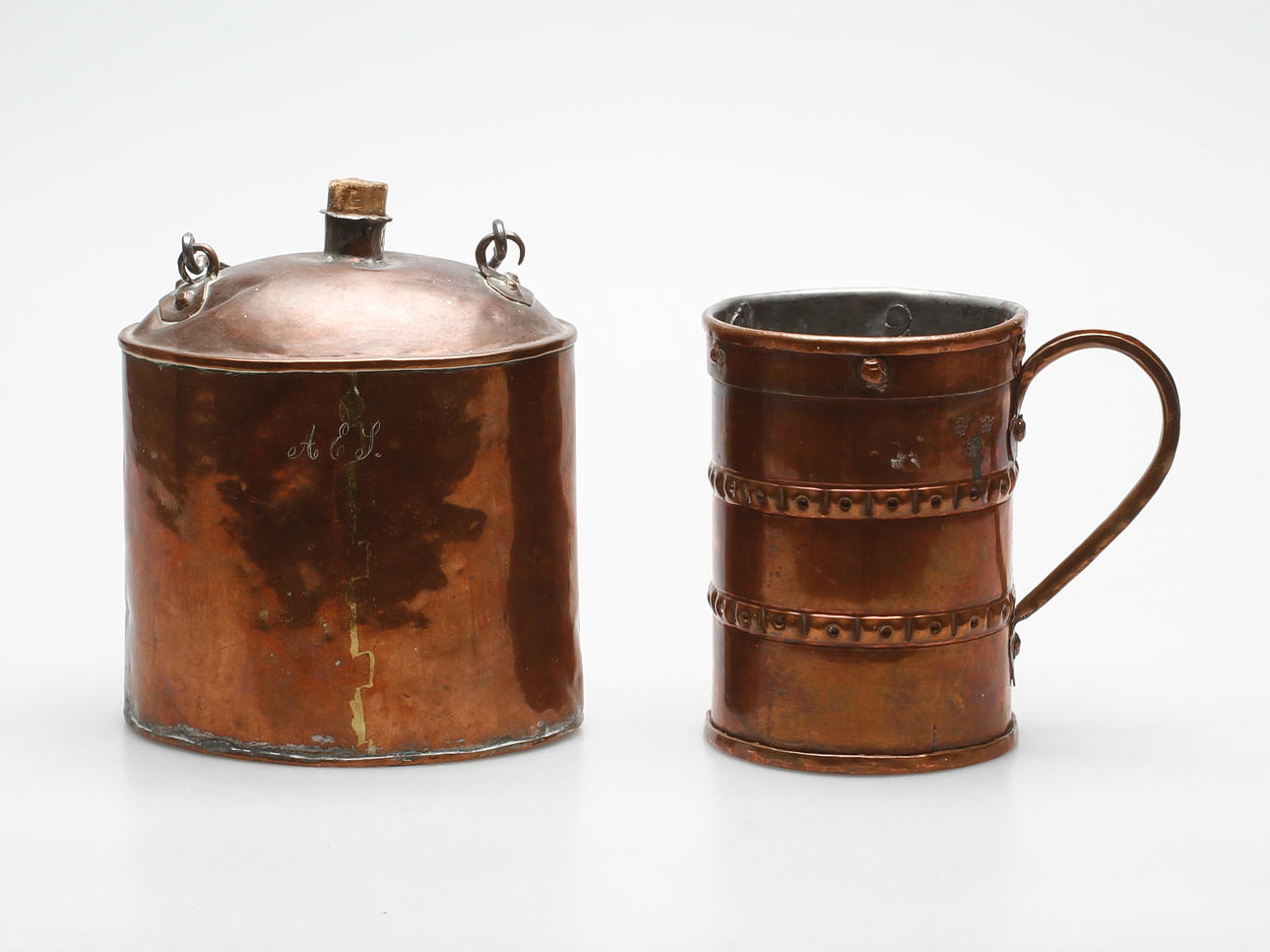 KRUS och FLASKA, koppar. 1800-tal.