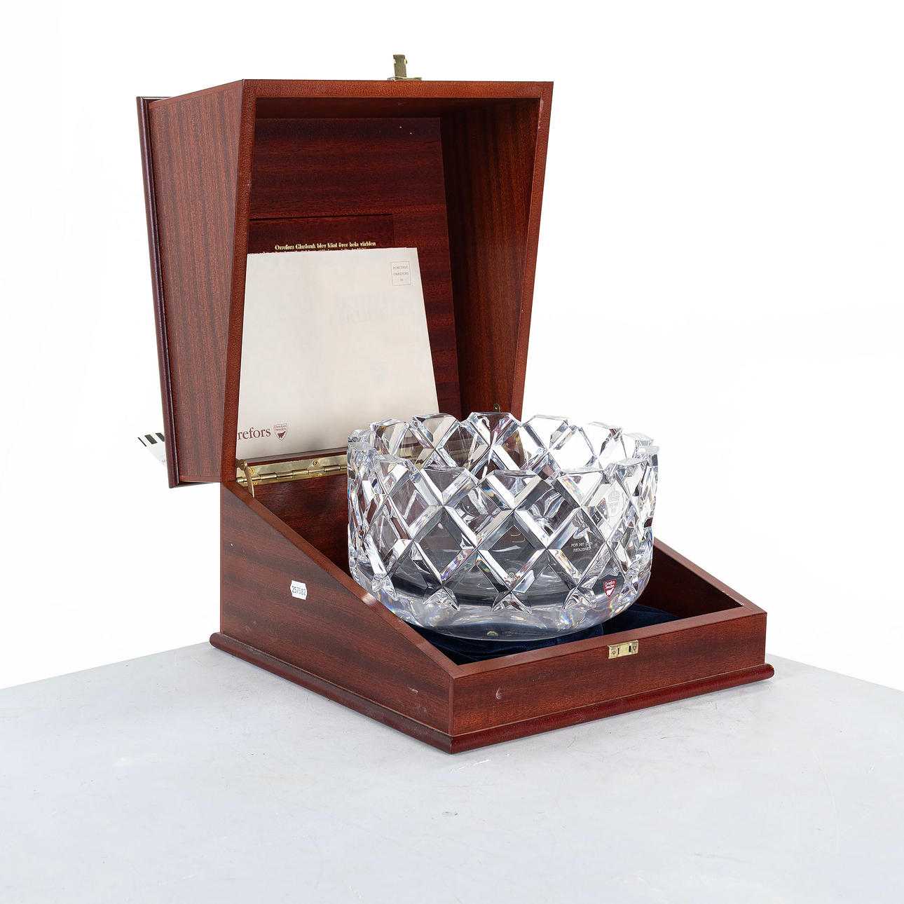 GUNNAR CYRÉN. Bowl, in shatull, “Sofiero”, Orrefors.