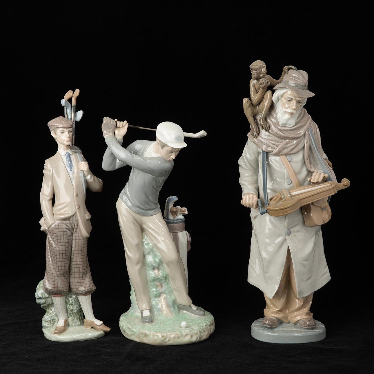 FIGURINES, 3 porcelain, Lladro.