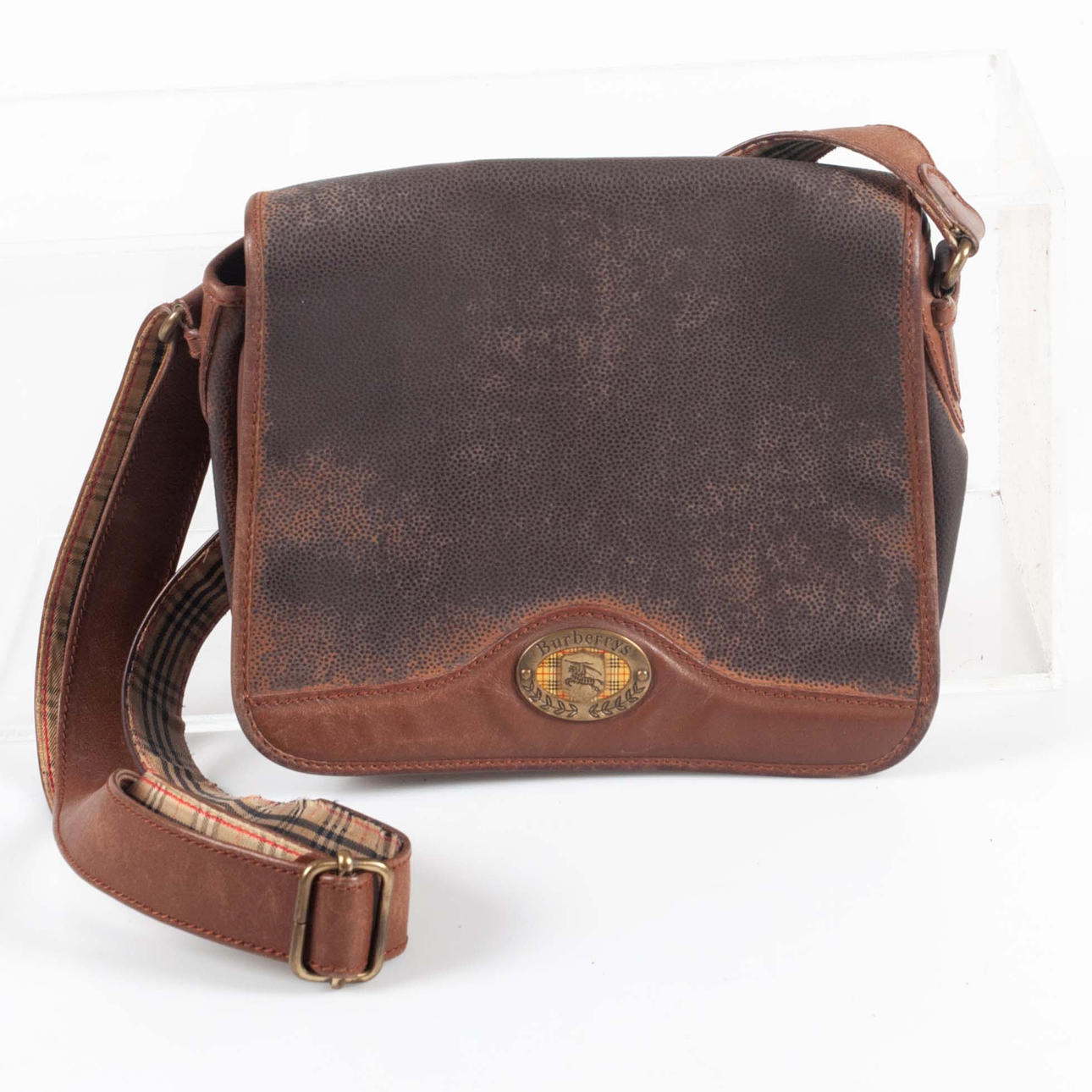 BURBERRY. Skulderrem taske.