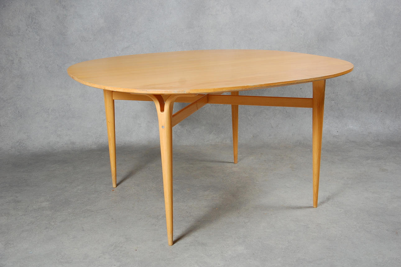 MATBORD, " Supercirkel " Bruno Mathsson & Piet Hein.