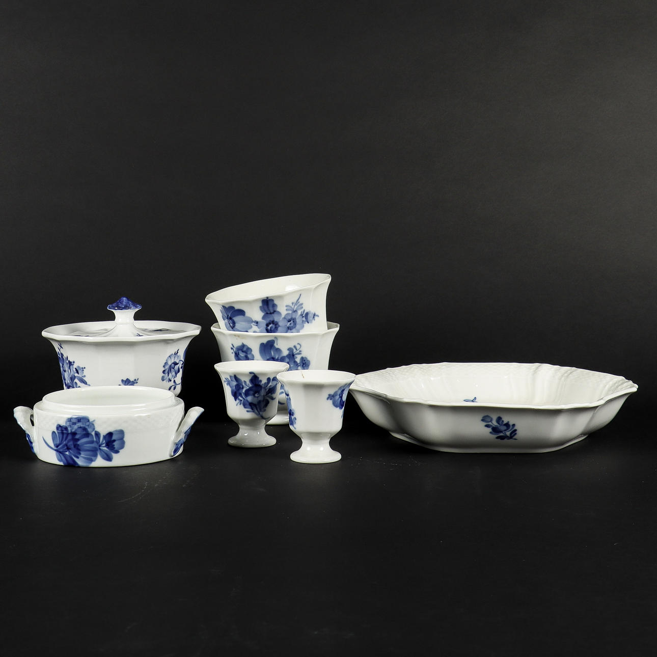 GESCHIRRTEILE Royal Copenhagen, Blaue Blumen.