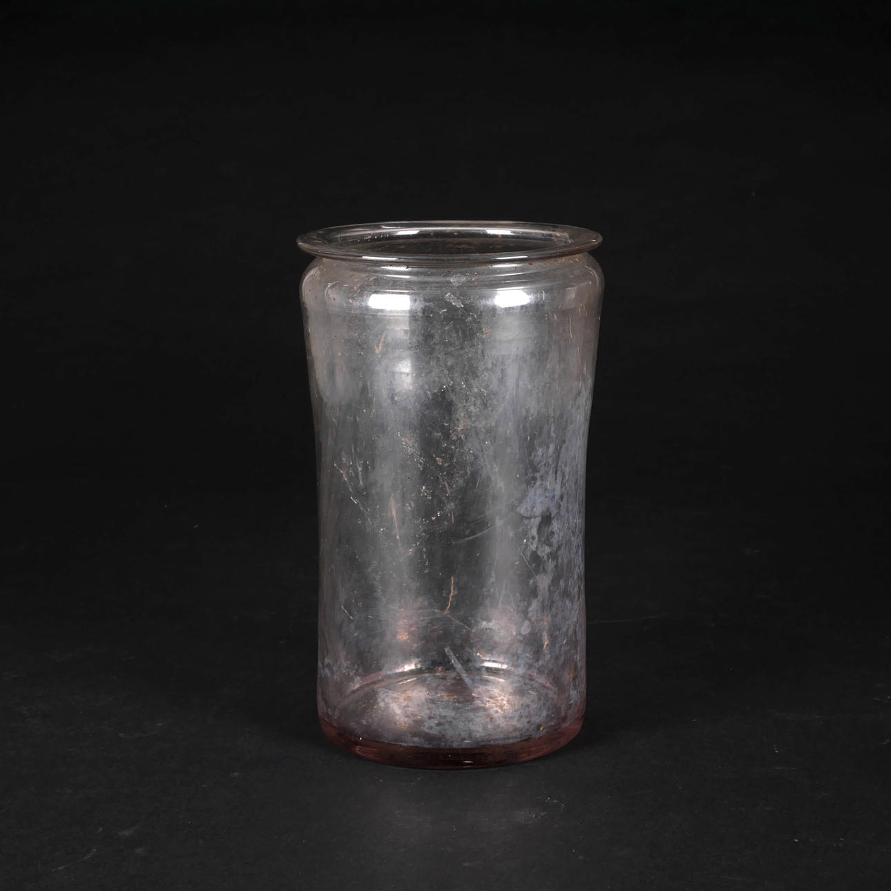 Høj, let konkav glaskrukke, 1800-tallet.