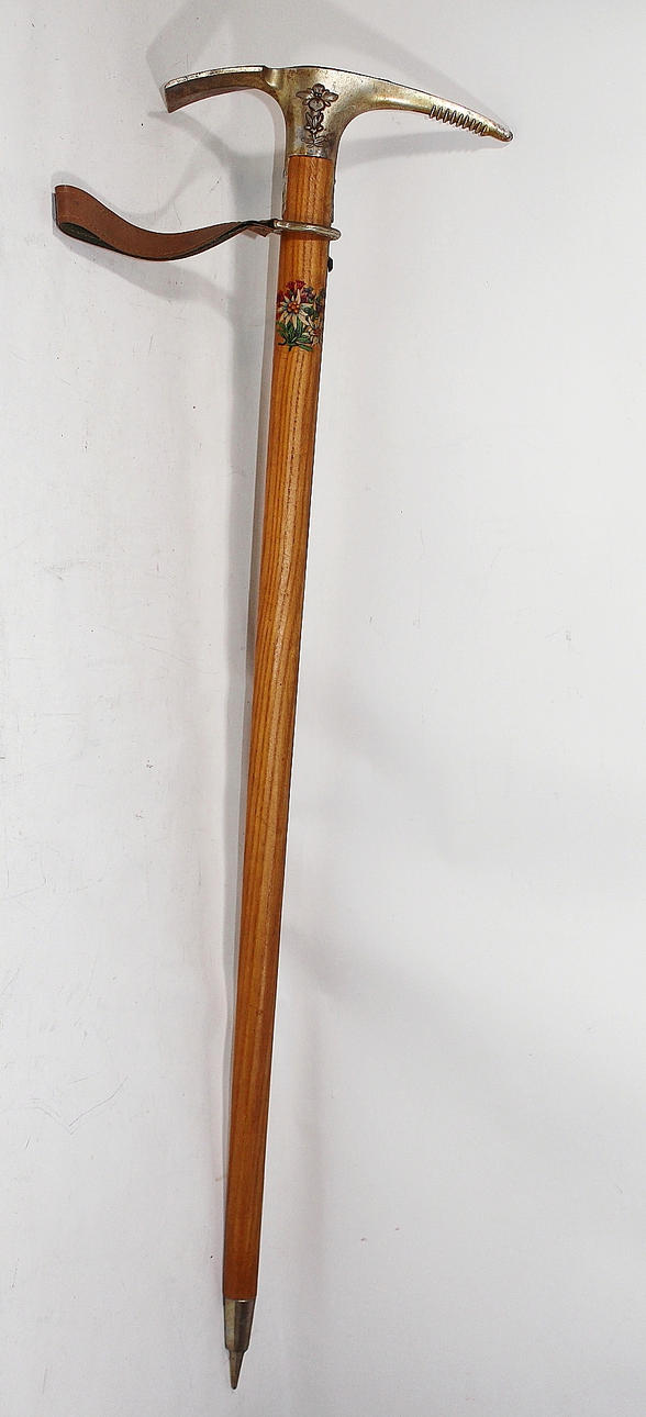 ISHACKA, trä och metall.