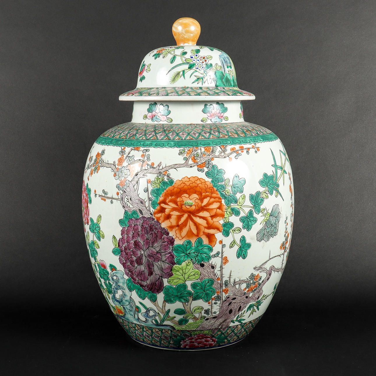 LOCKURNA Kina, moderne fremstilling.