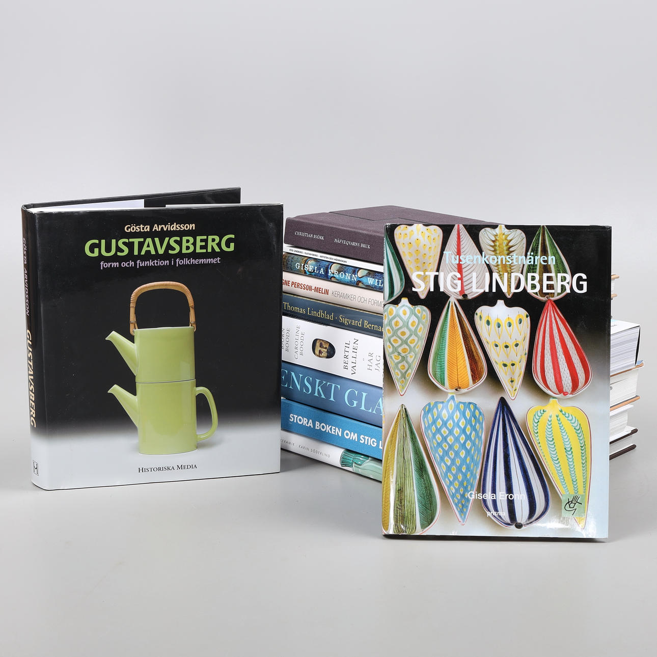 11 kirjaa, taidekirjallisuus.