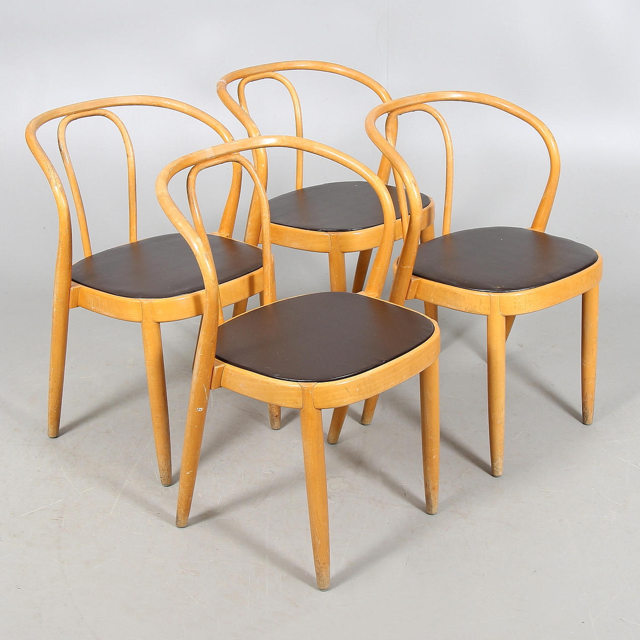 KARMSTOLAR, 4 st, Thonet-stil, 1900-talets första hälft.