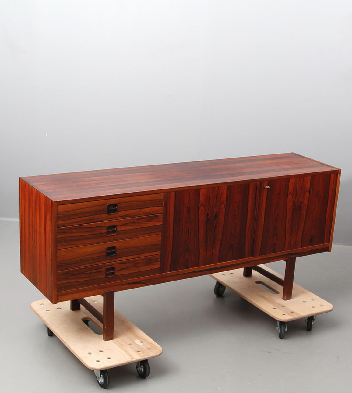 MATSALSSKÄNK, Jakaranda, 1960-talet.