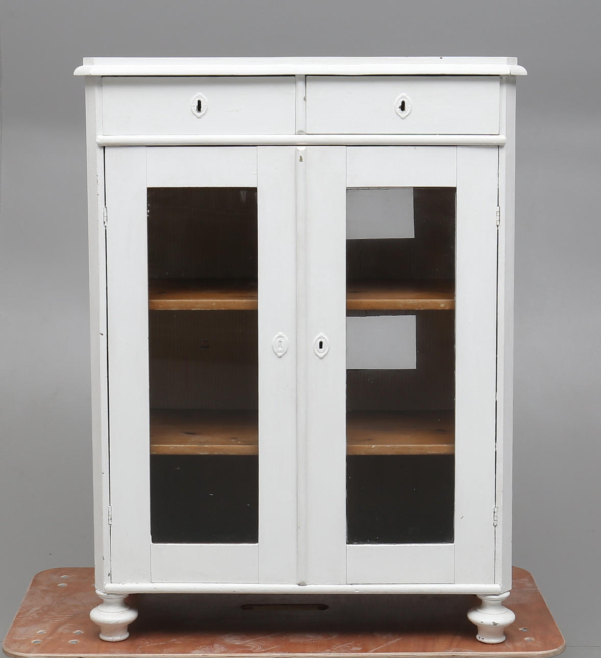 DOCKSKÅP/SKÄNK, 1800-talets andra hälft.