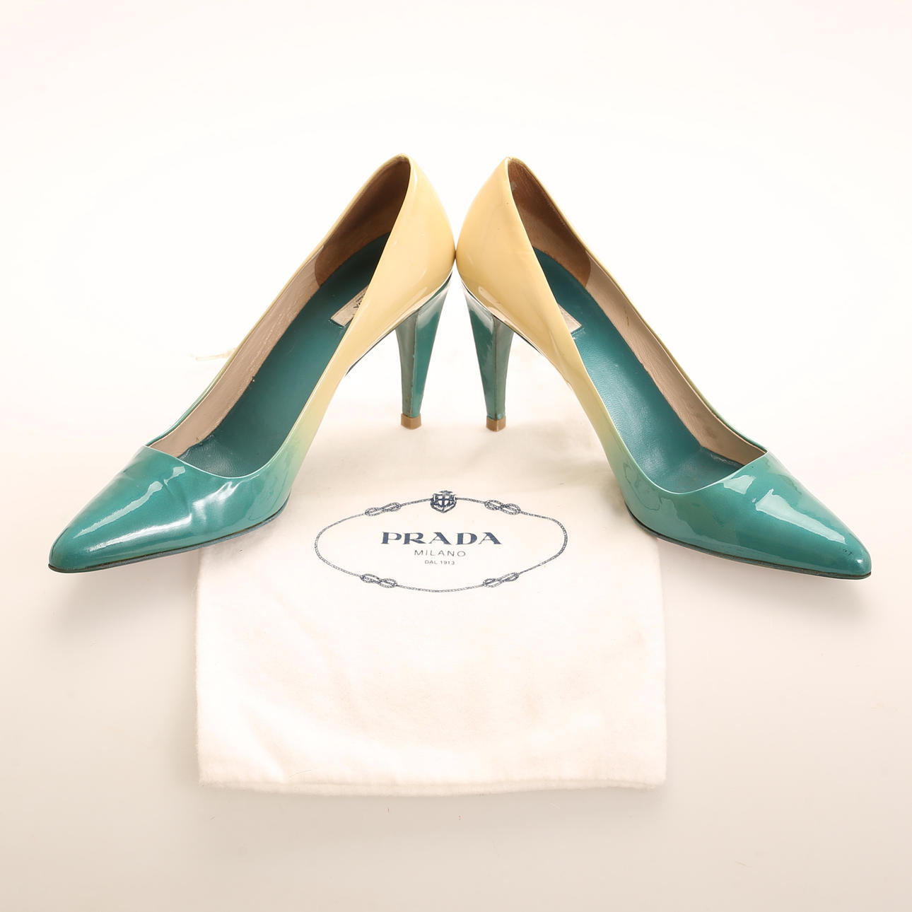 PRADA. Damskor, ett par.