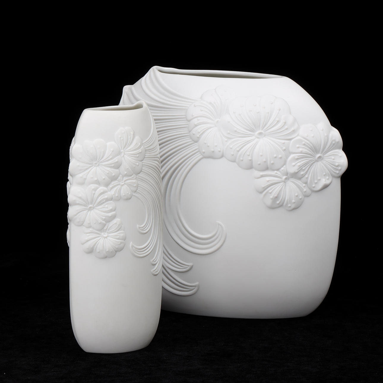 A set of two Kaiser porcelain vases, Germany.