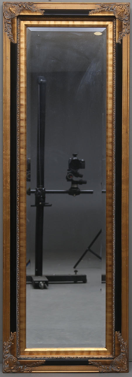 SPEGEL, design Agrosso, 1900-talets andra hälft.