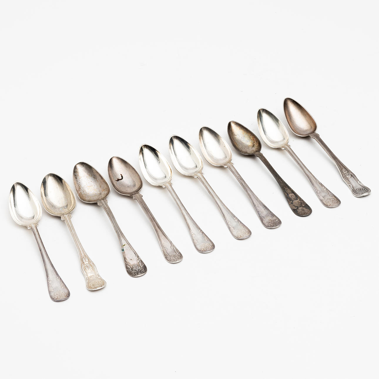 A set of 10 silver spoons, Old French and seashell model, blah GAB, 1896.