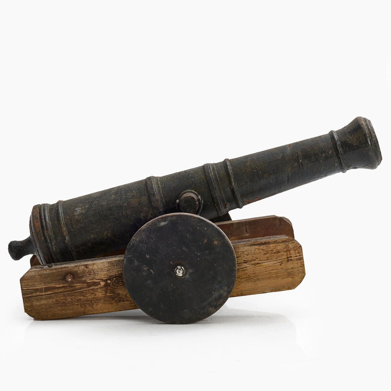 SALUTKANON, cast iron.