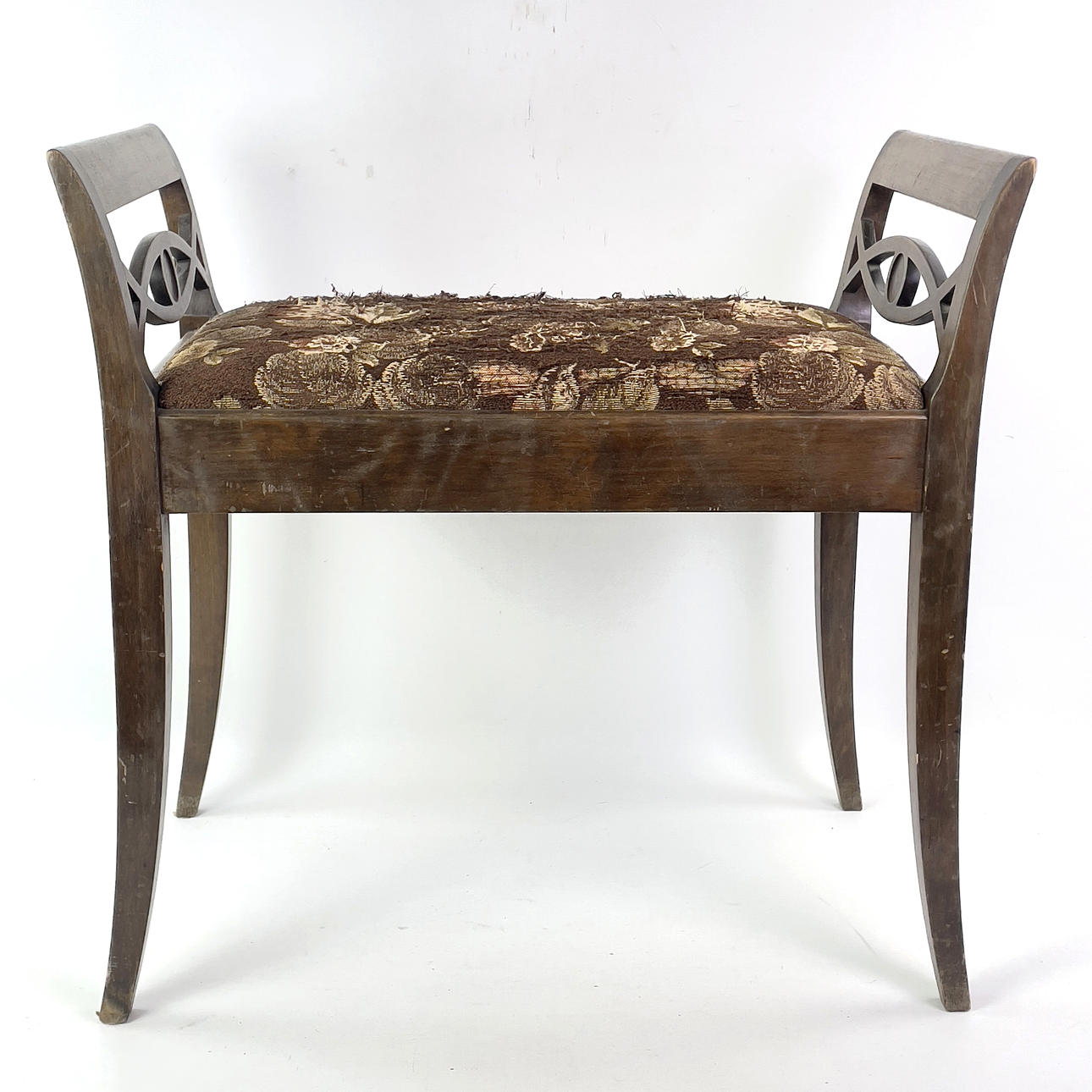 KLAVERSKAMMEL, træ/tekstil, 1900-talets første halvdel.