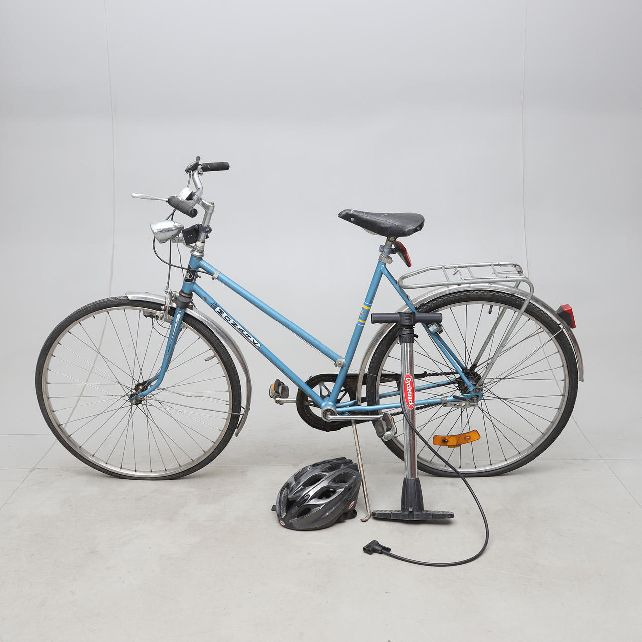 POLKUPYÖRÄ, 27". Monarkki.