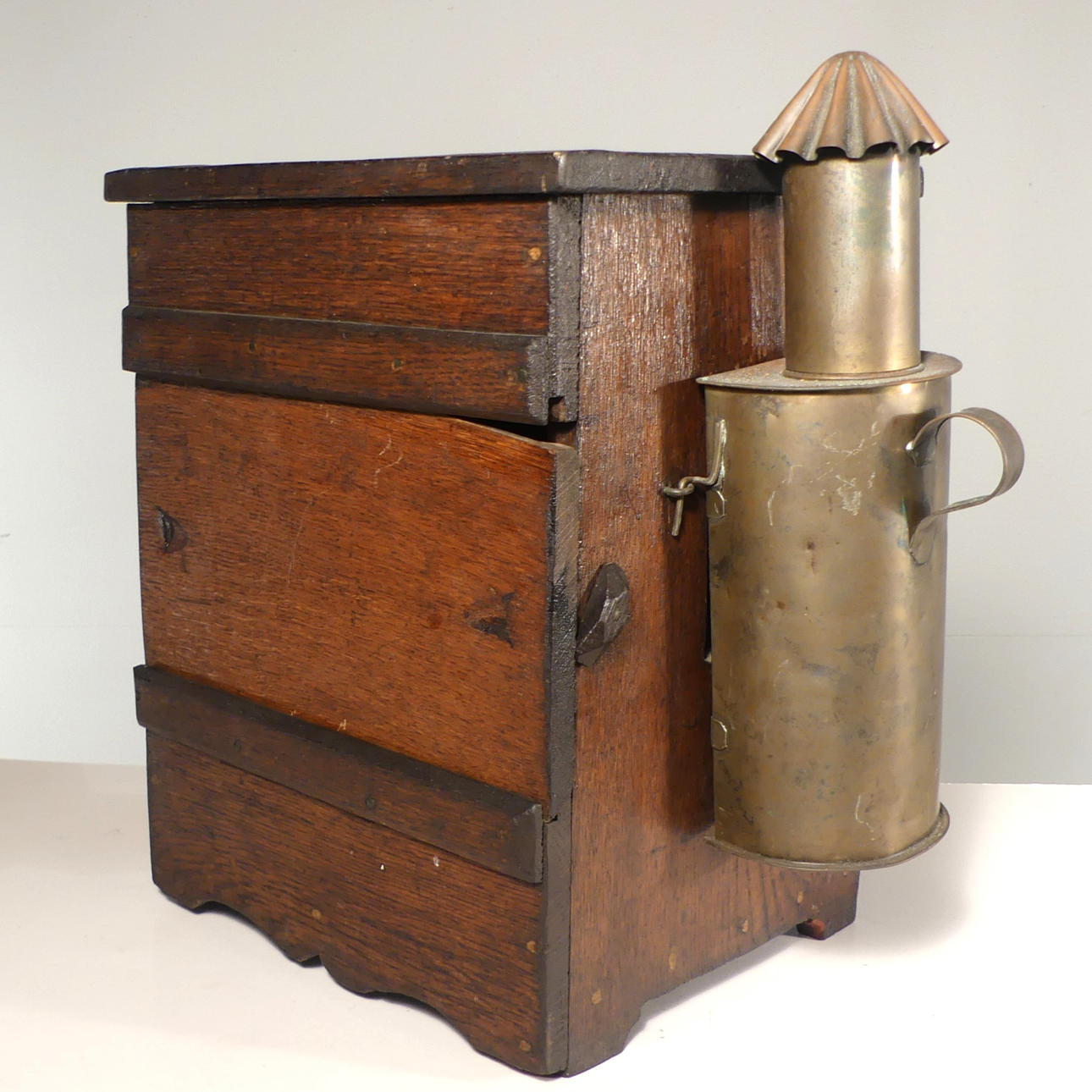 NAKTERHUS CON BRÚJULA, en casa de madera.