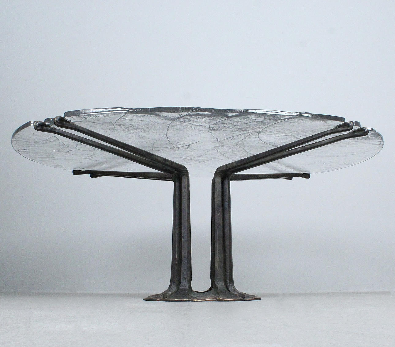 LOTHAR KLUTE. Coffee table/Coffeetable, 2004, bronze, glass, signed.