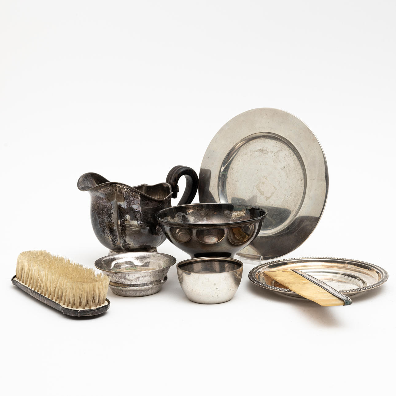 SILVER, 8 pieces, different makes and masters, 20th century.