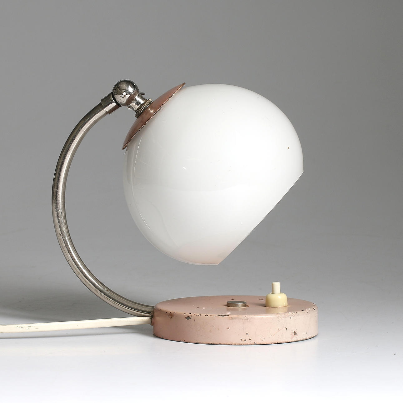 BORDSLAMPA, metall och glas, Art Deco, 1930-tal.