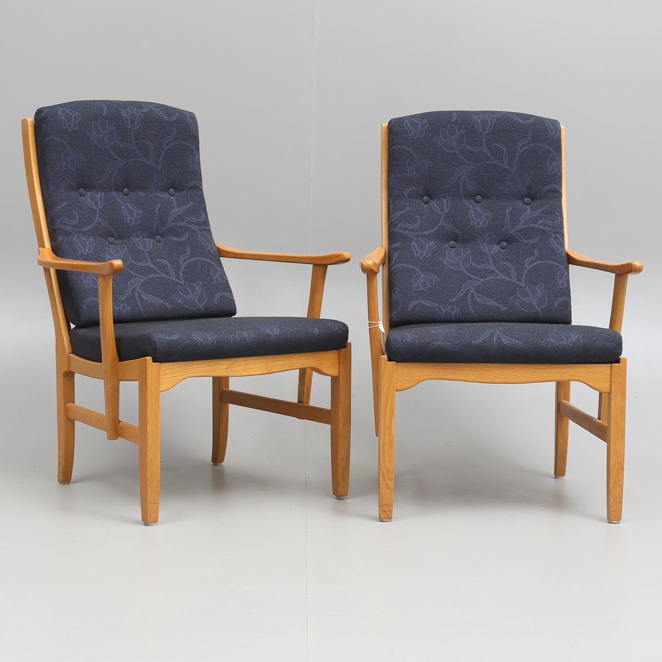 KARMFÅTÖLJER, ett par, "Ulfåsa", Carl Malmsten, OH Sjögren.