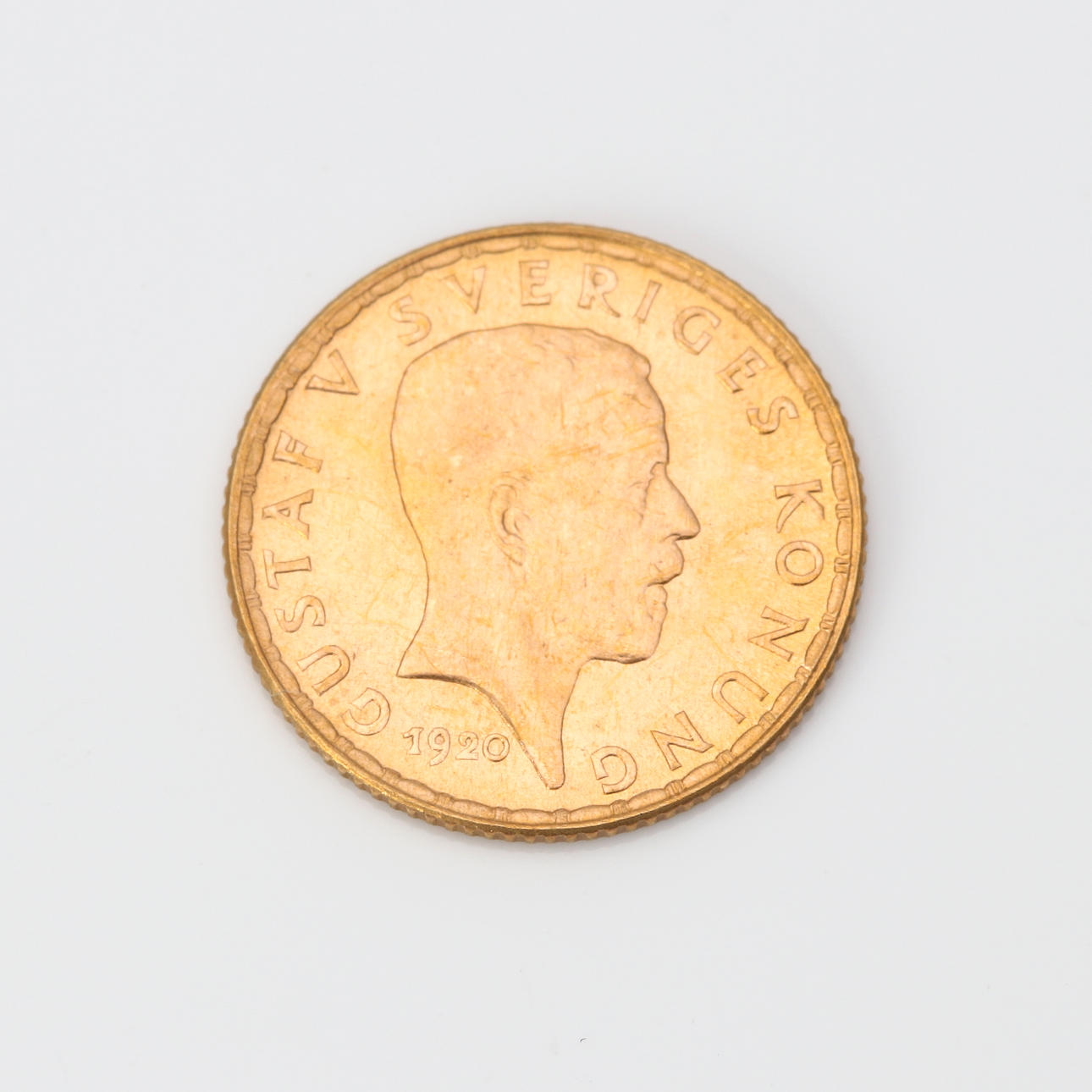 A 5KR GOLD COIN, Sweden 1920. Gustav V. Weight 2.24 g, 0.900 gold. Coins,  Medals & Stamps - Coins & Banknotes - Auctionet