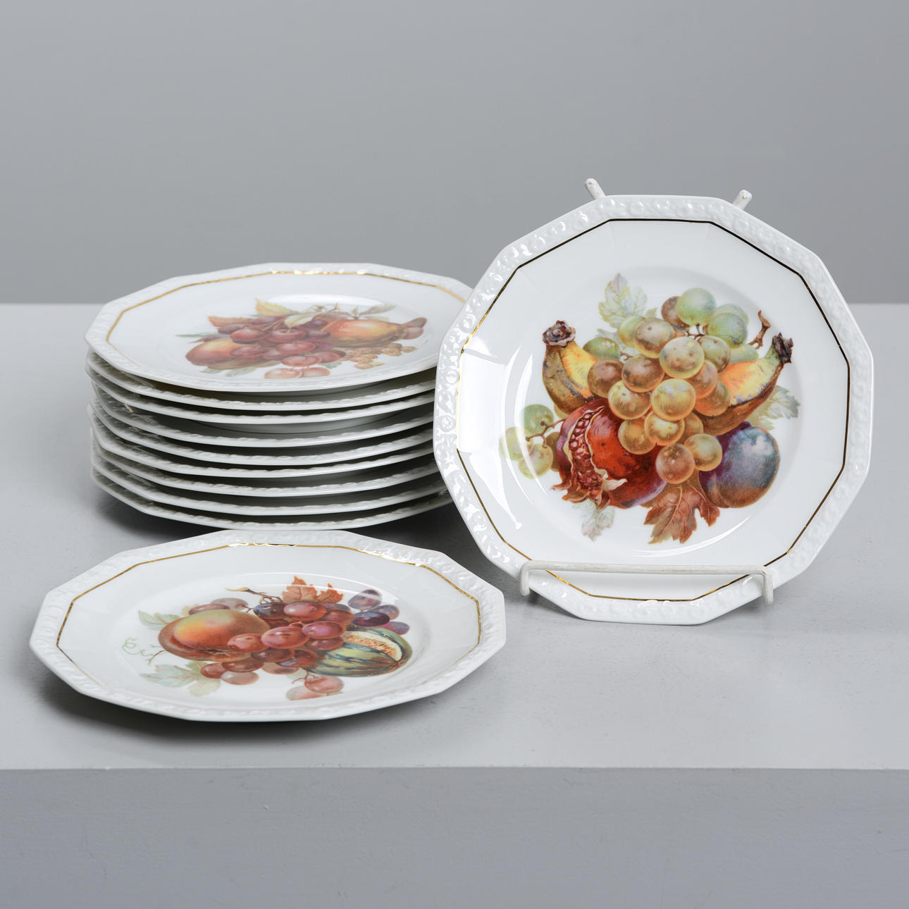 11 fruit plates, “Maria”, Rosenthal, Germany.