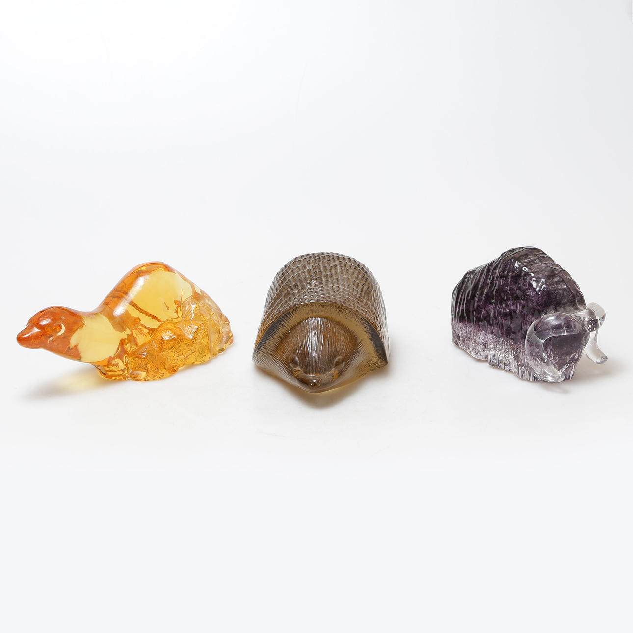 PAUL HOFF. 3 GLASS ANIMALS, SIGNED, BROOM.