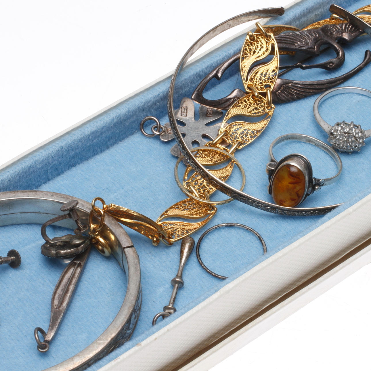 BIJOUTERIER, bl.a. silver, 1900-tal.
