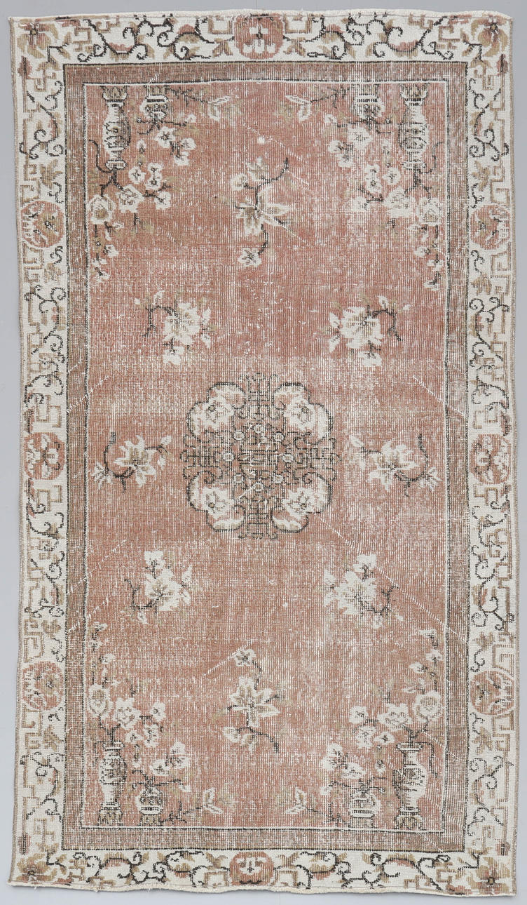 A CARPET, machine knotted, 200x110cm, oriental style.