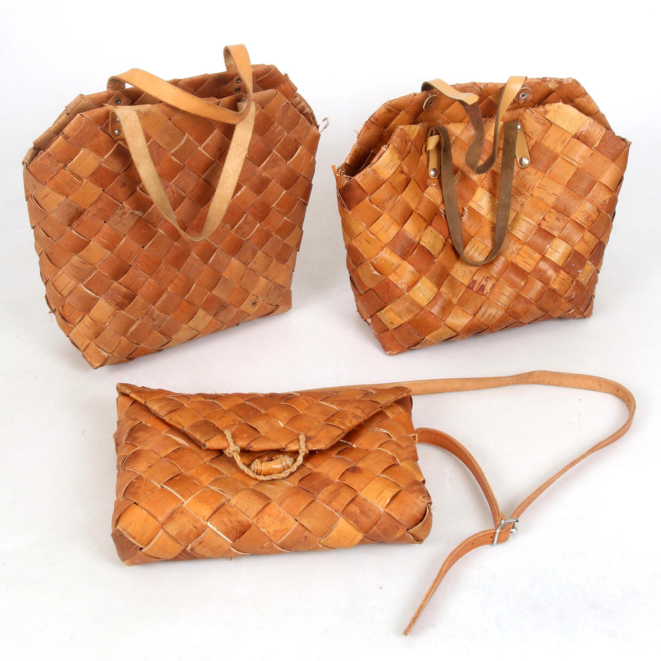 VÄSKOR, 3 st, näver, 1900-talets andra hälft.