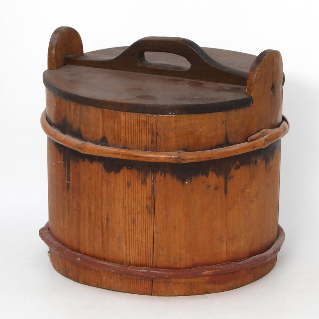 19TH CENTURY LAGGVÄTTKAR.