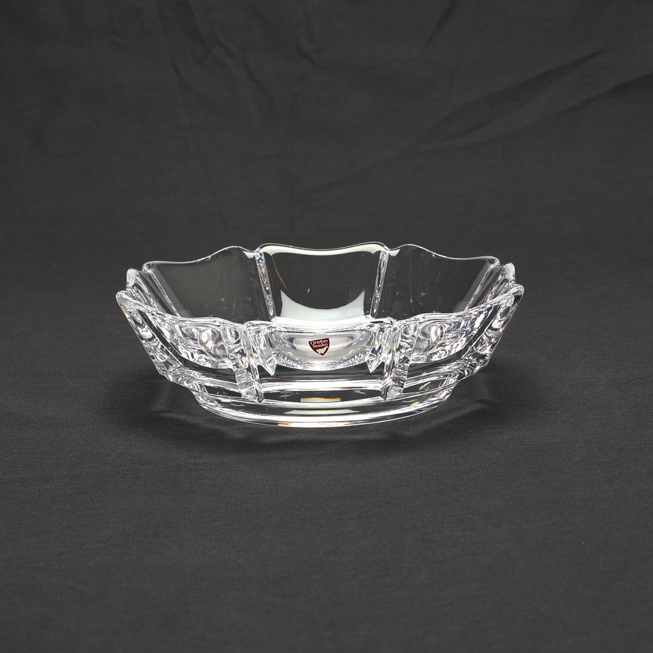 LARS HELLSTEN. A glass bowl, “Corona”, Orrefors, signed.