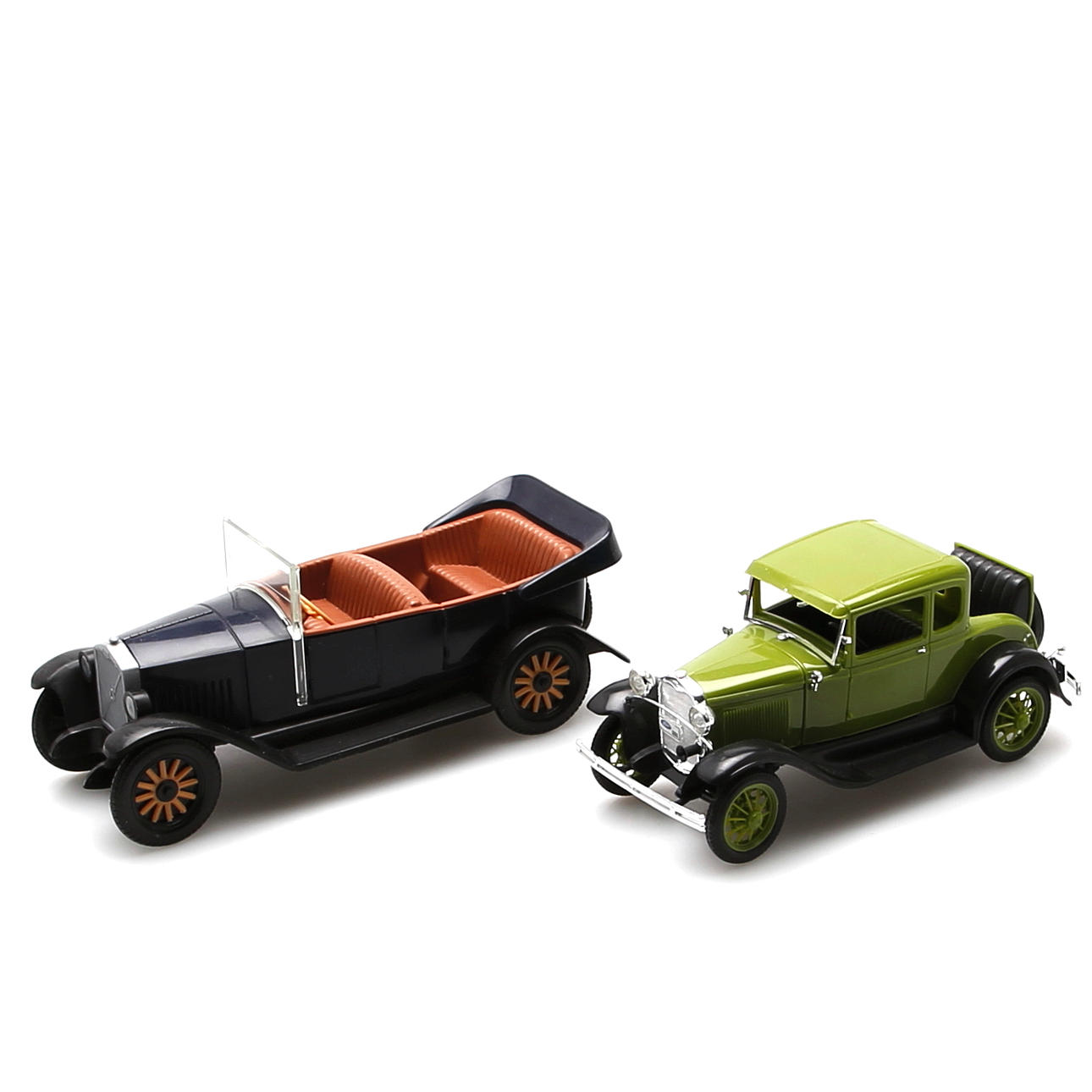 MODELLBILAR, 2 st, Volvo ÖV4 samt A-Ford 1939.