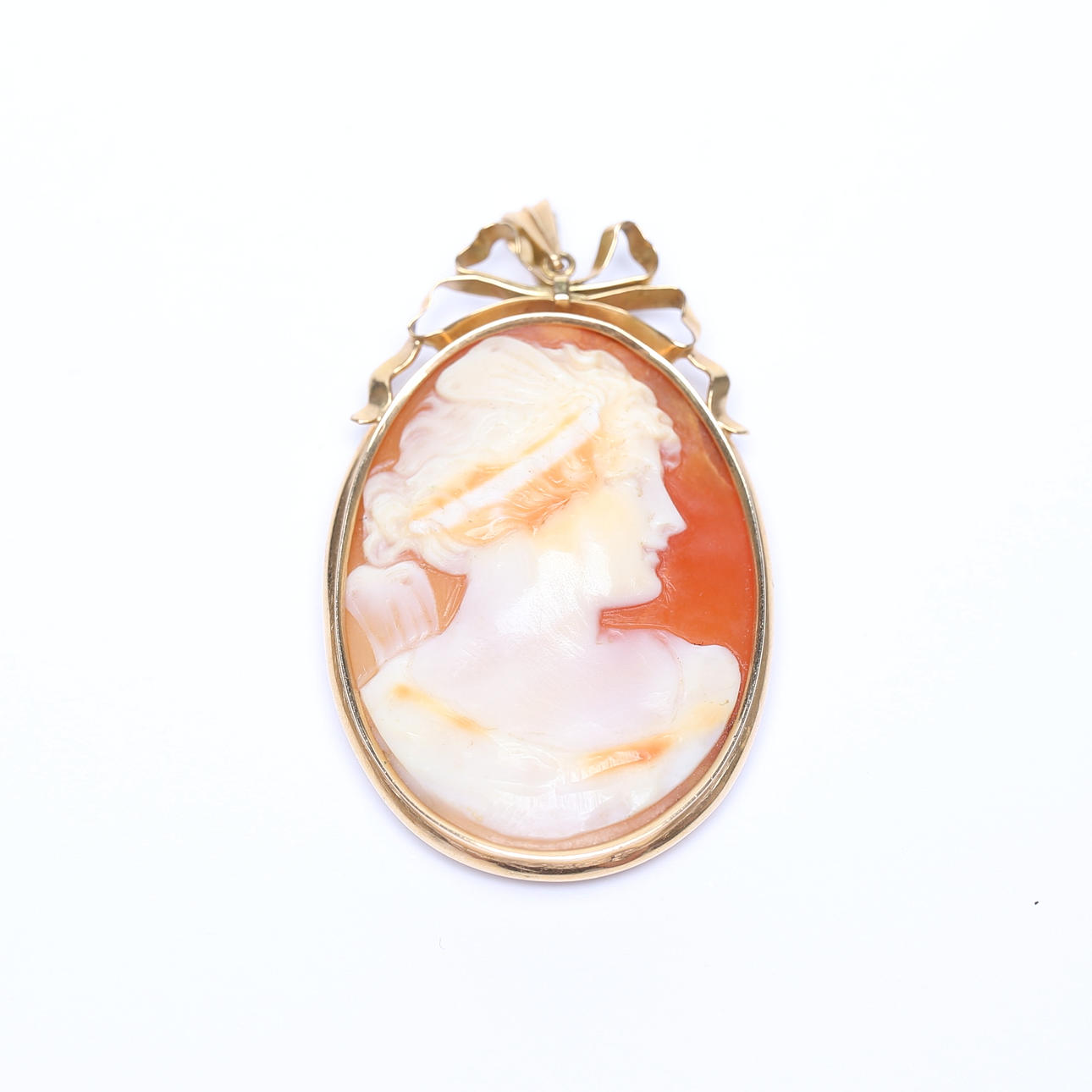 VEDHÆNG, 18k, Guld, vægt ca 7,1 gram.