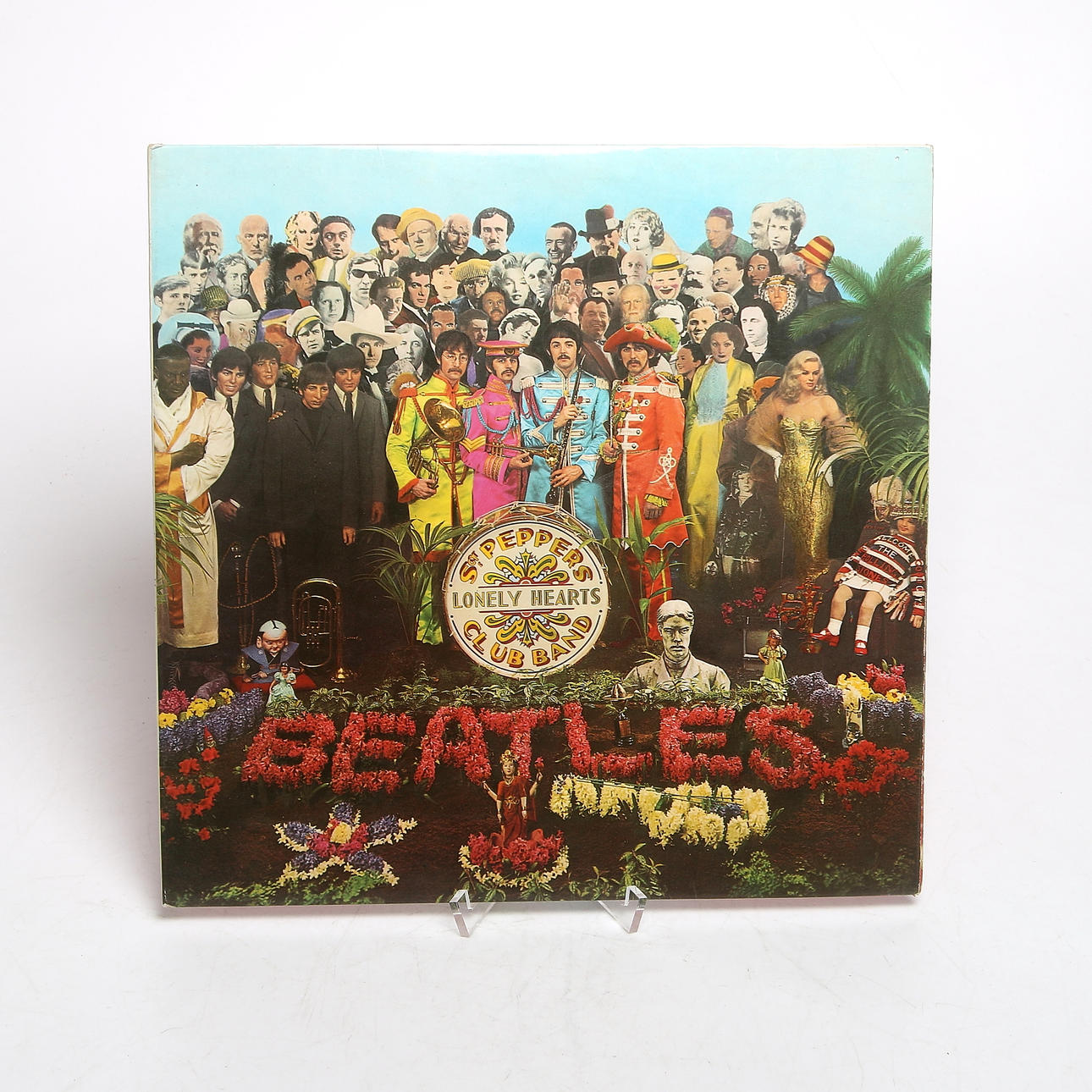 THE BEATLES, Sgt. Peppers Lonely Hearts Club Band, foldout LP, UK PCS 7027. 1967.