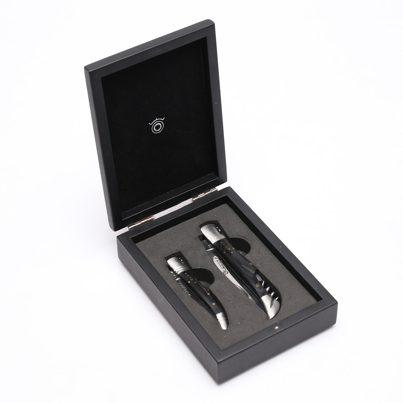 Two pocket knives, Laguiole.