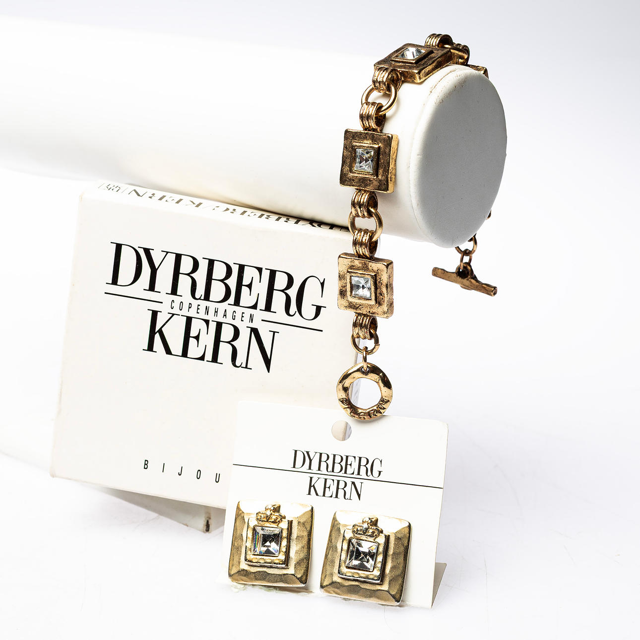 SMYKKER, 3 stk., Dyrberg Kern, Danmark.