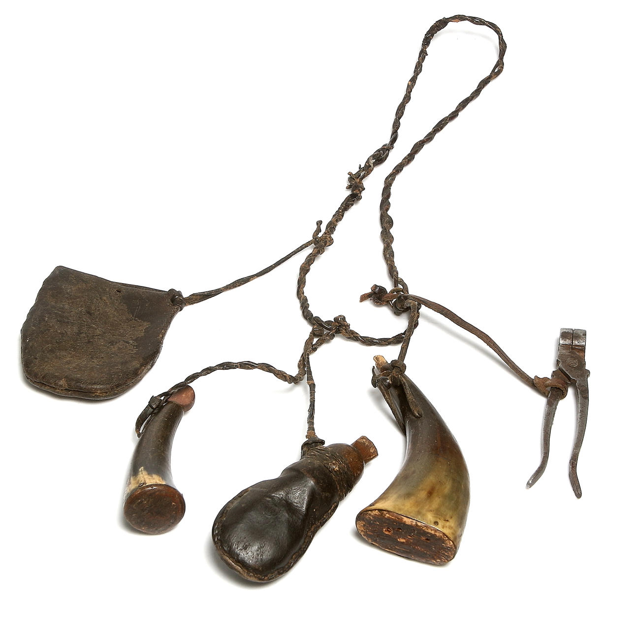 GEHÄNG med KRUTHORN, KULTÅNG, 1800-tal.