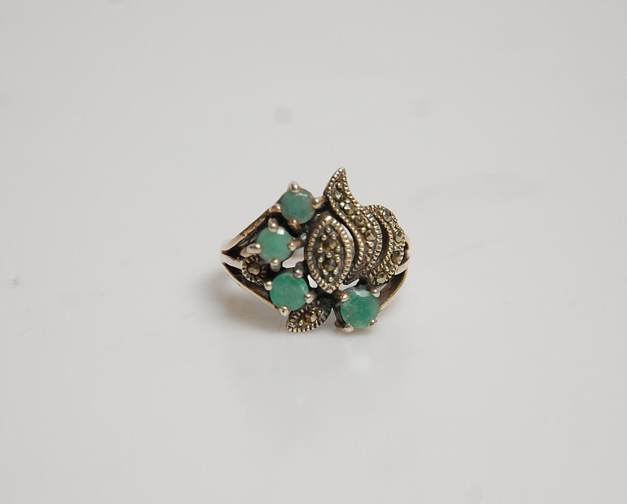 RING, silver, Markasiter, grön ametist.