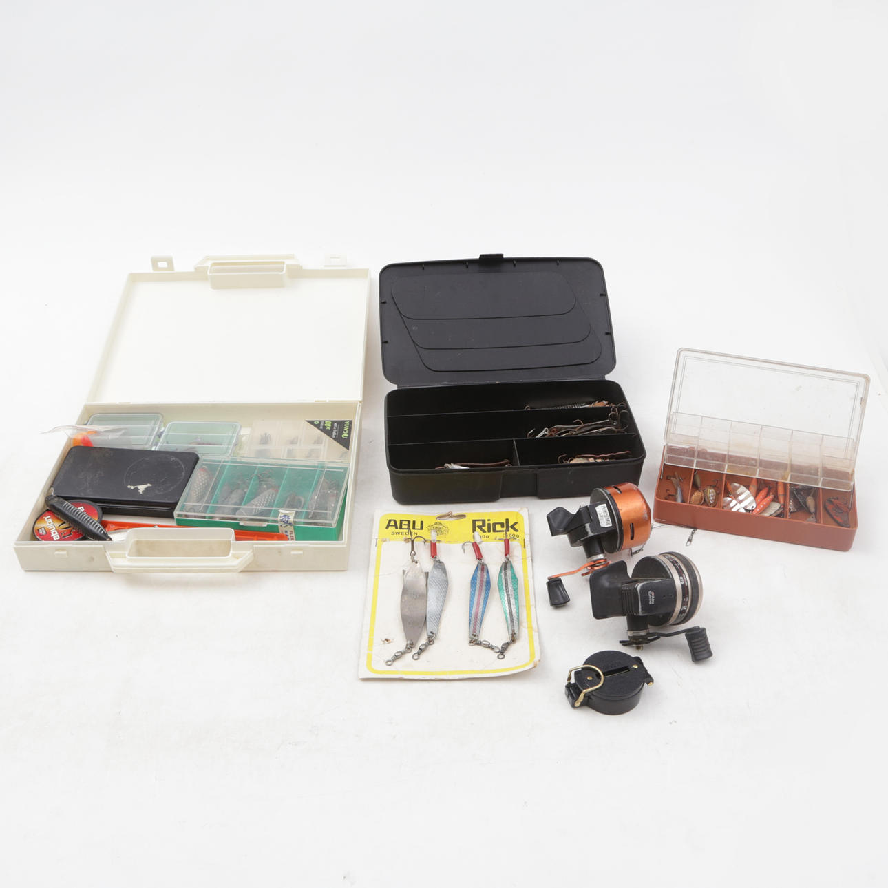 AUSRÜSTUNG FÜR DEN FISCHFANG.