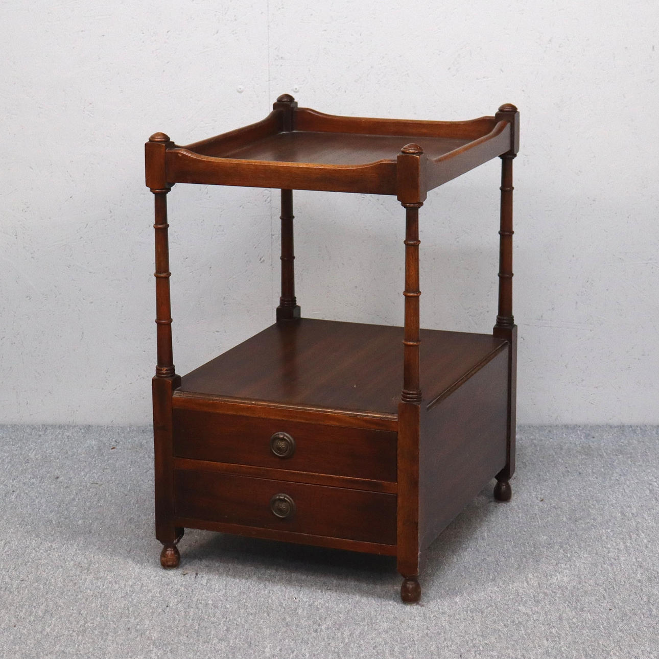 SÄNGBORD, Reprodux, England.