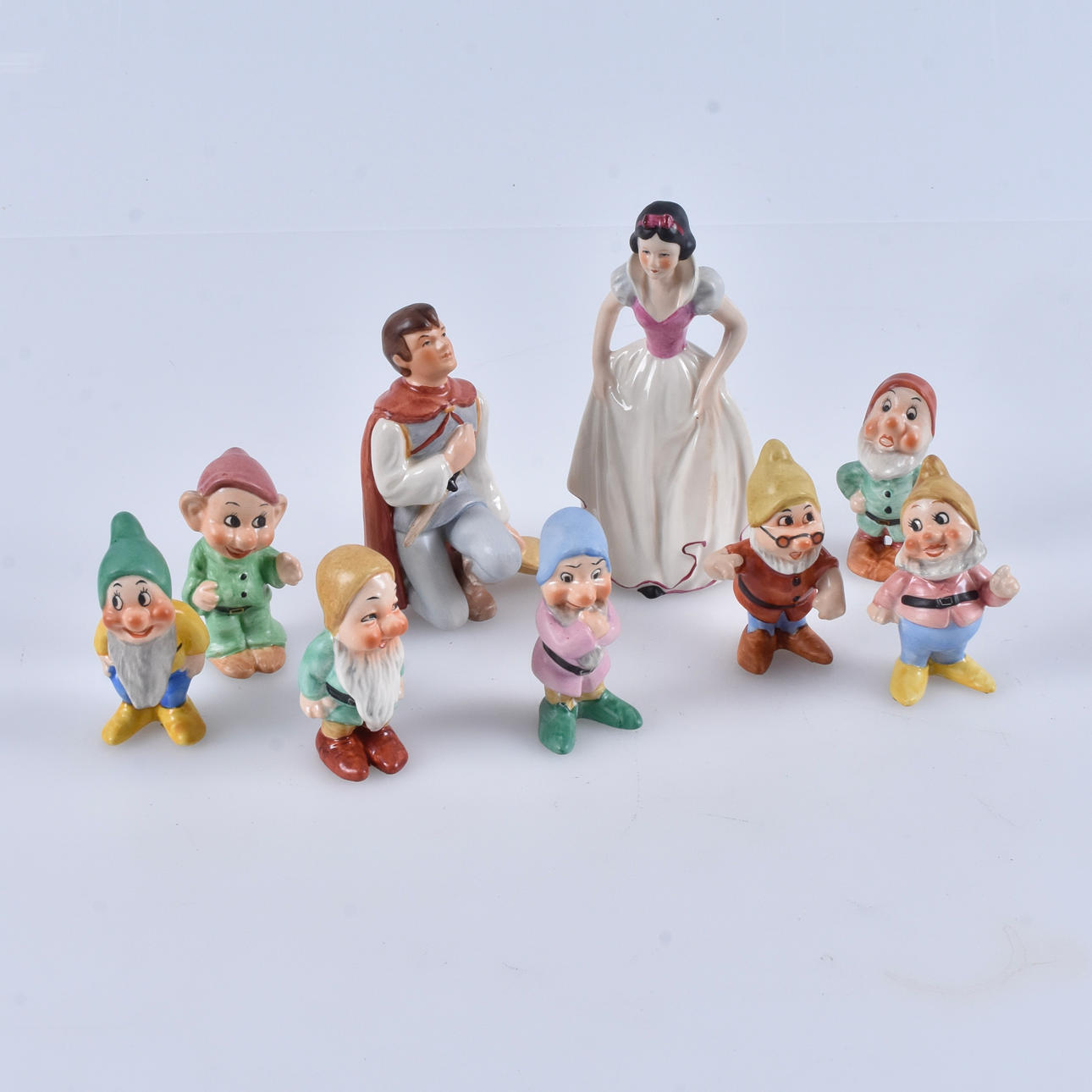 FIGURES, 9 dlr, Goebel, “Snow White with Prince and the Seven Dwarfs”, 20th century, numbered in different editions.