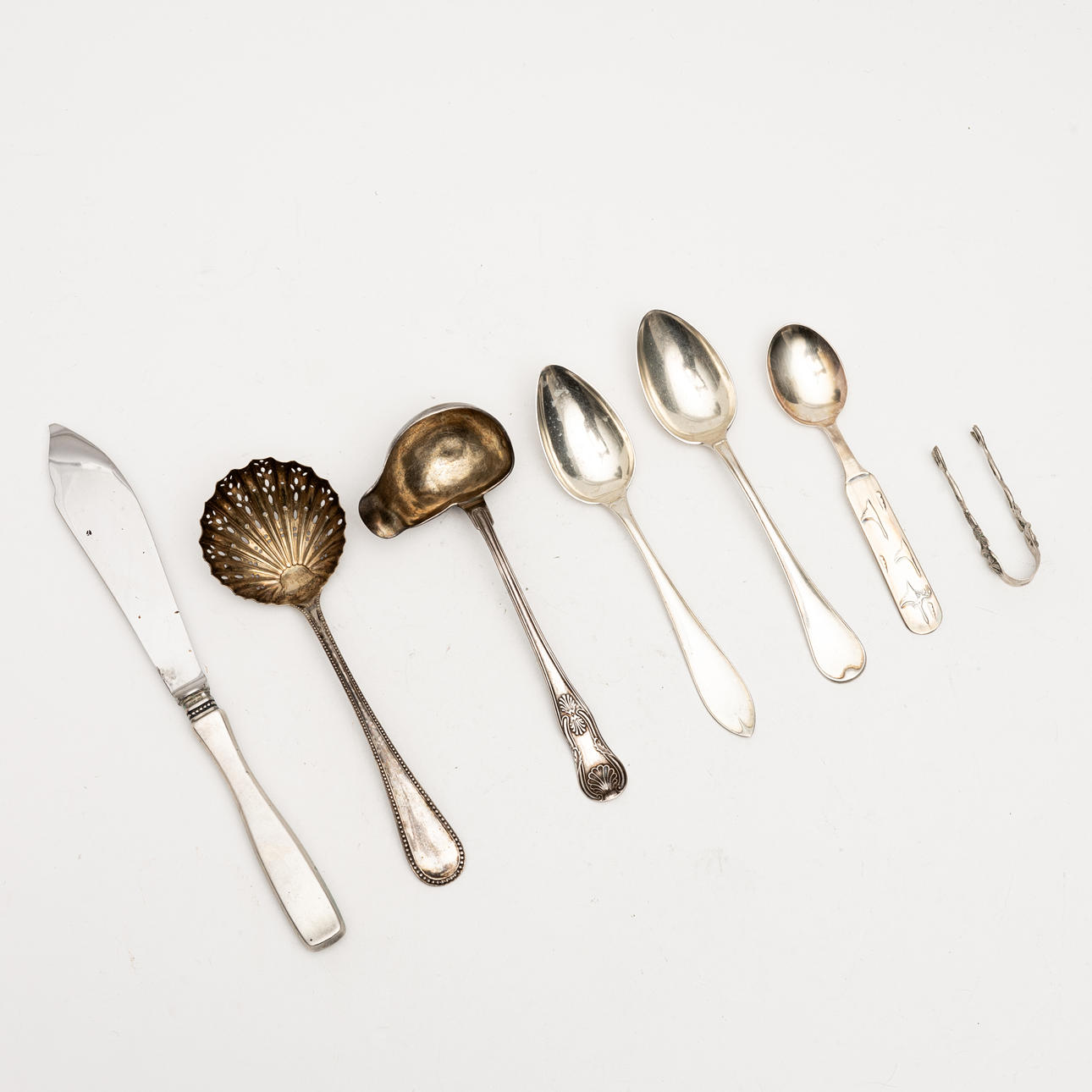 MISCELLANEOUS SILVER, 7 pieces, blue MGAB, 1965.