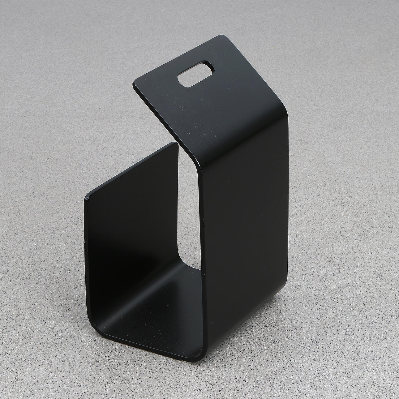 REVISTERO. Madera pintada. Comprado en Miljögården.